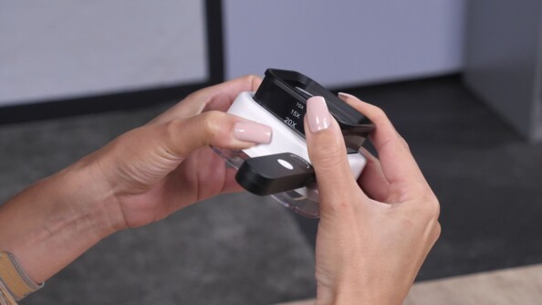 Handliche LED-Lupe mit 3-facher Vergrößerung