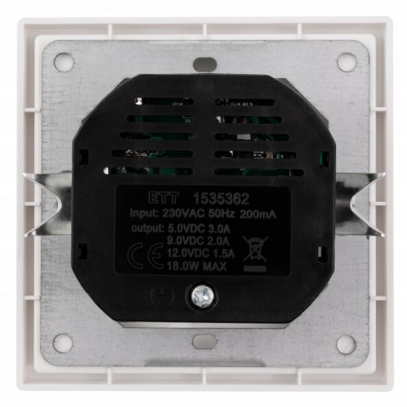 USB-A und USB-C Einbausteckdose