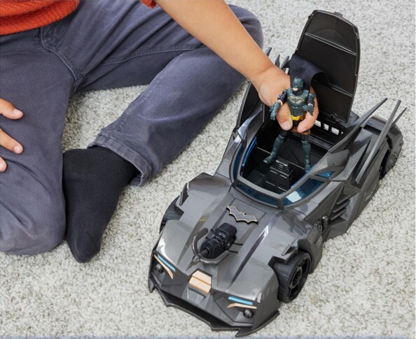 Offroad-Batmobil mit Greifenwerfer und Batman-Figur